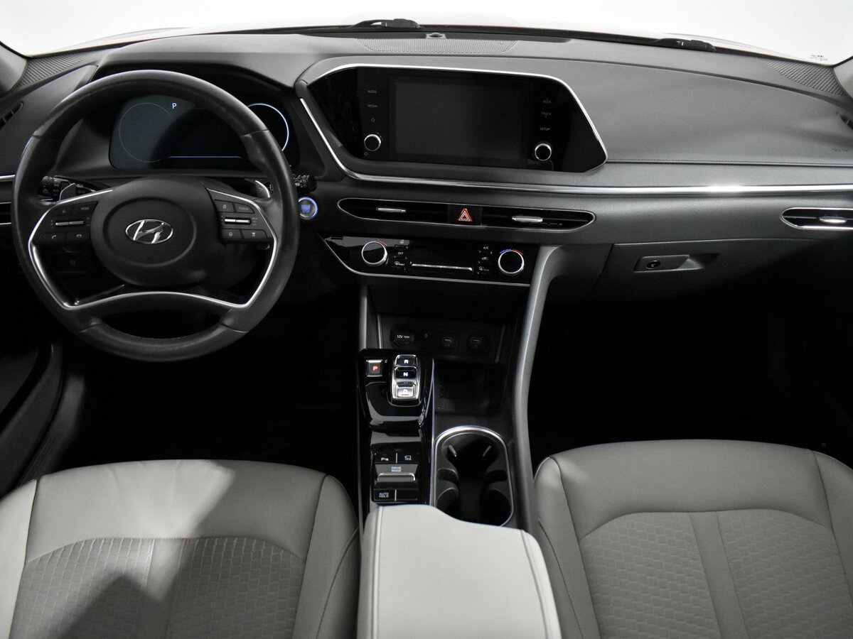 Купить Hyundai Sonata с пробегом. Фото: #11