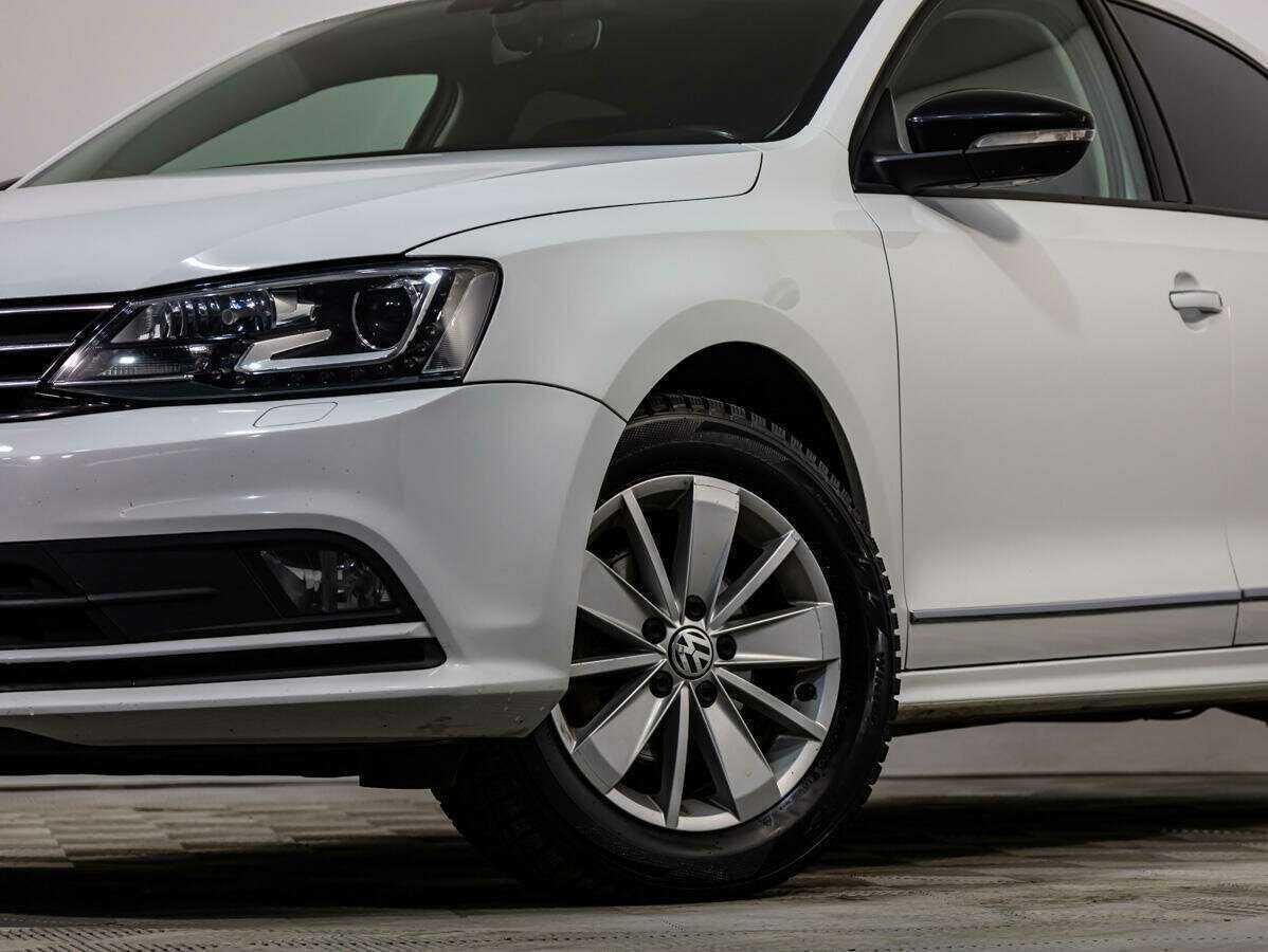 Купить Volkswagen Jetta с пробегом. Фото: #14