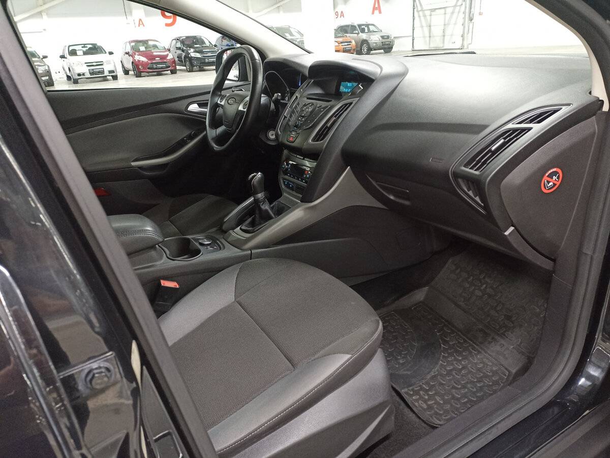 Купить Ford Focus с пробегом. Фото: #9