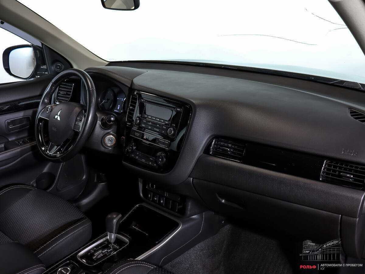 Купить Mitsubishi Outlander с пробегом. Фото: #7