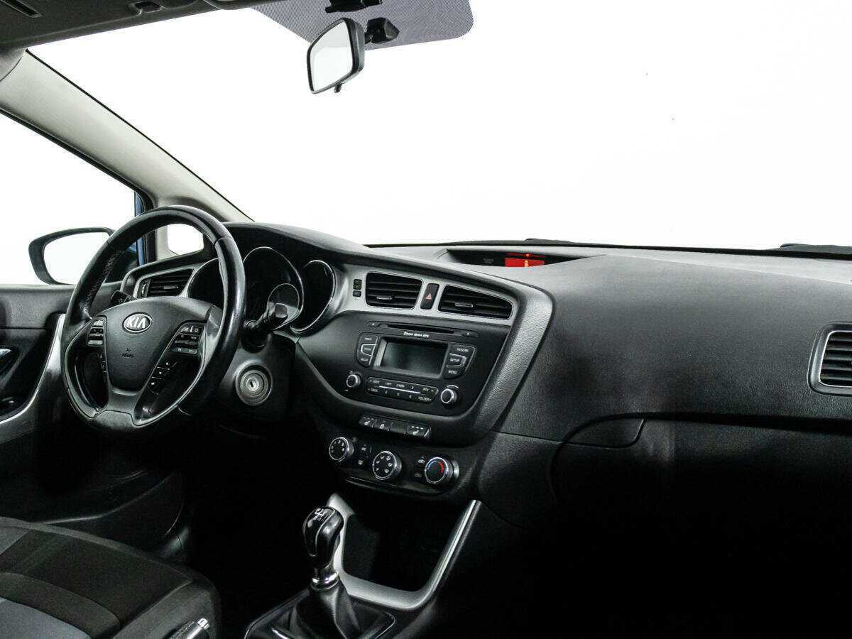 Купить Kia Ceed с пробегом. Фото: #8