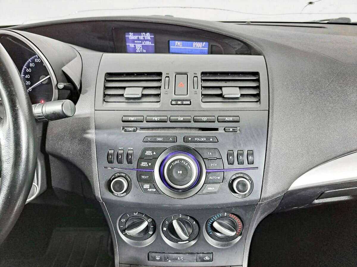 Купить Mazda 3 с пробегом. Фото: #14