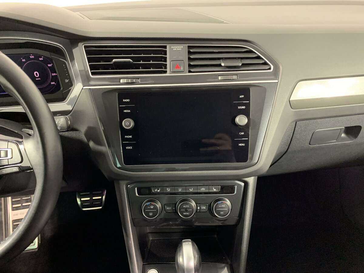 Купить Volkswagen Tiguan с пробегом. Фото: #12