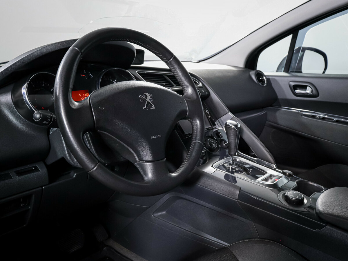 Купить Peugeot 3008 с пробегом. Фото: #11