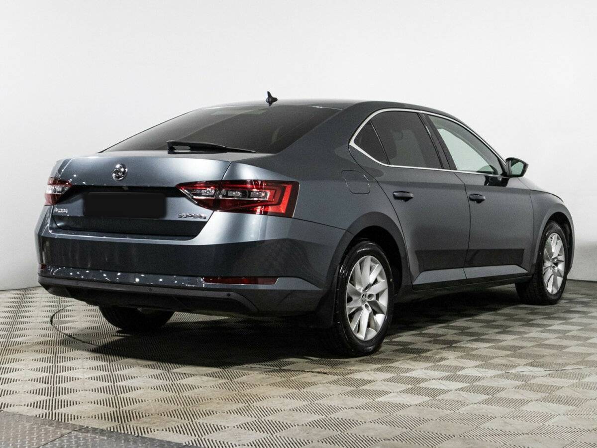 Купить Skoda Superb с пробегом. Фото: #4