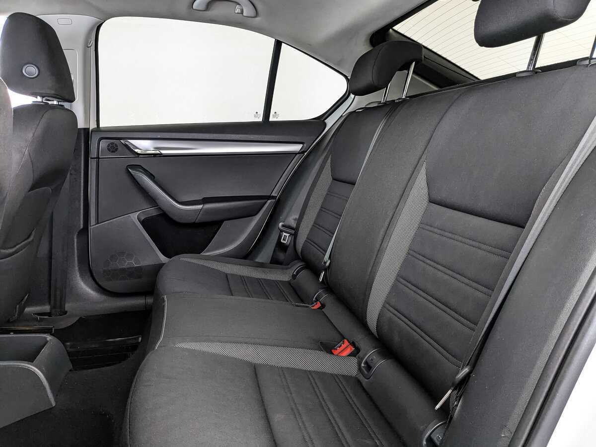 Купить Skoda Octavia с пробегом. Фото: #12