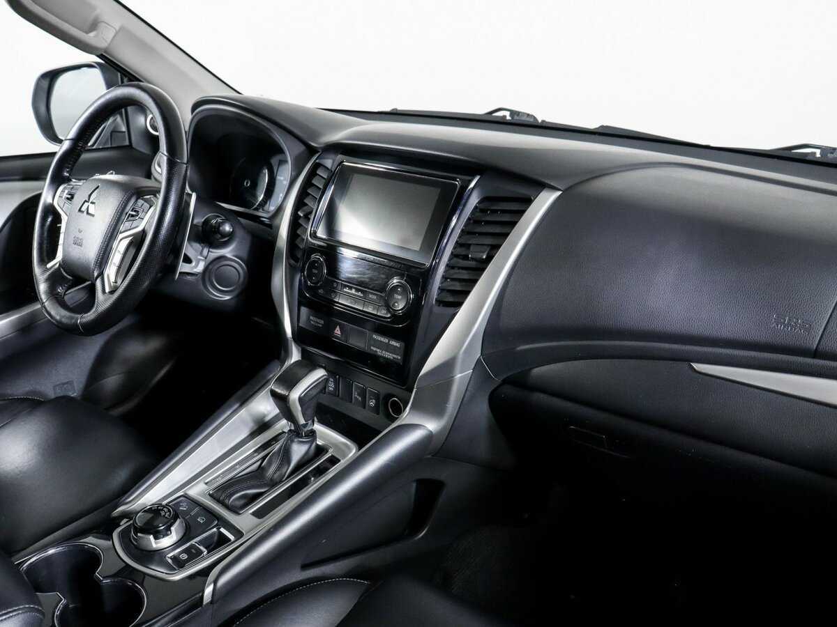 Купить Mitsubishi Pajero Sport с пробегом. Фото: #8