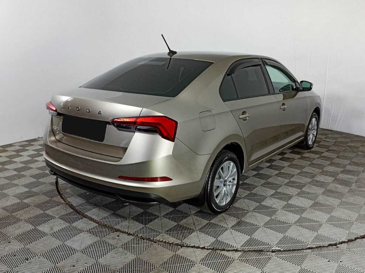 Купить Skoda Rapid с пробегом. Фото: #4