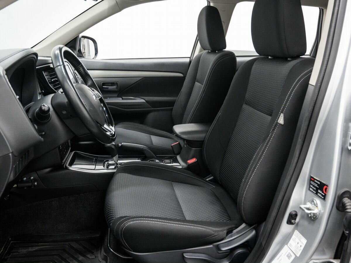 Купить Mitsubishi Outlander с пробегом. Фото: #13