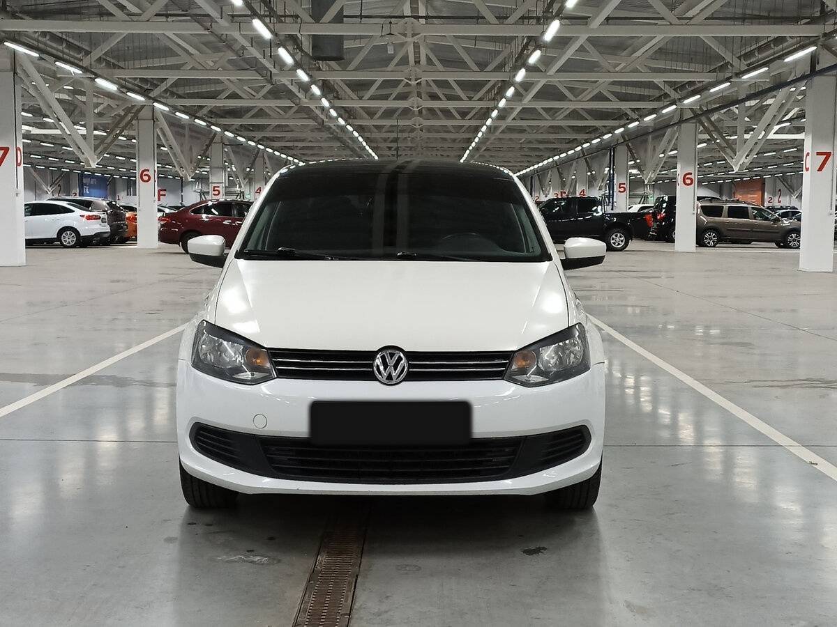 Купить Volkswagen Polo с пробегом. Фото: #1