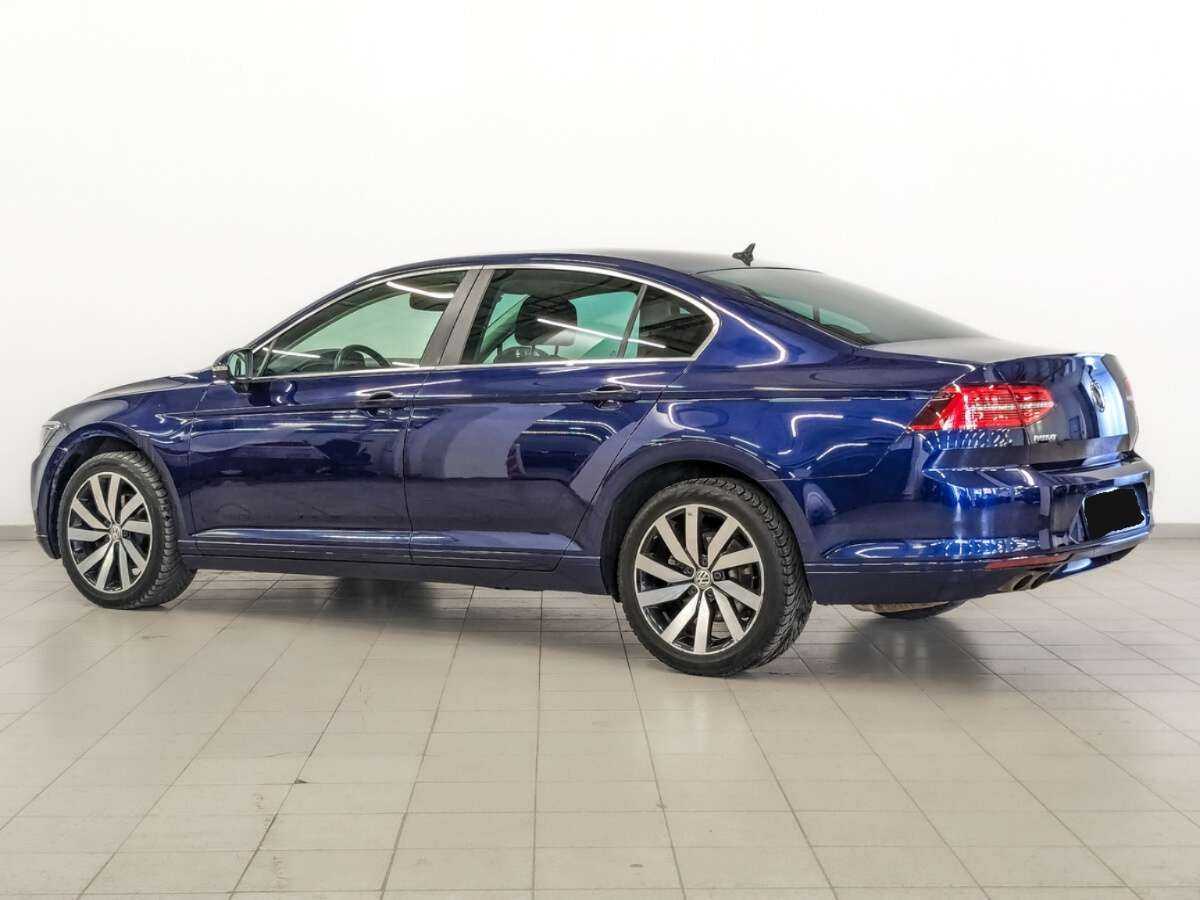 Купить Volkswagen Passat с пробегом. Фото: #6