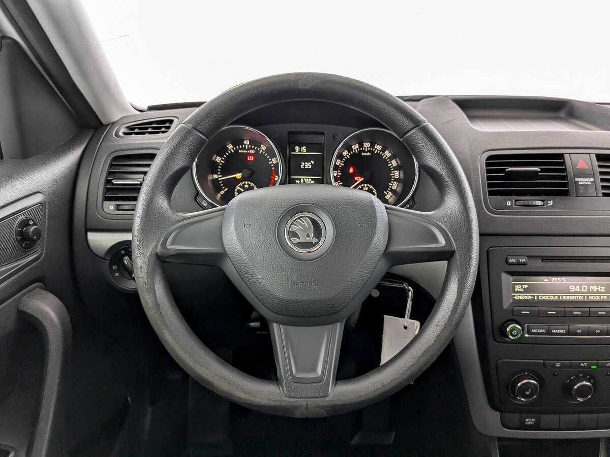 Купить Skoda Yeti с пробегом. Фото: #16