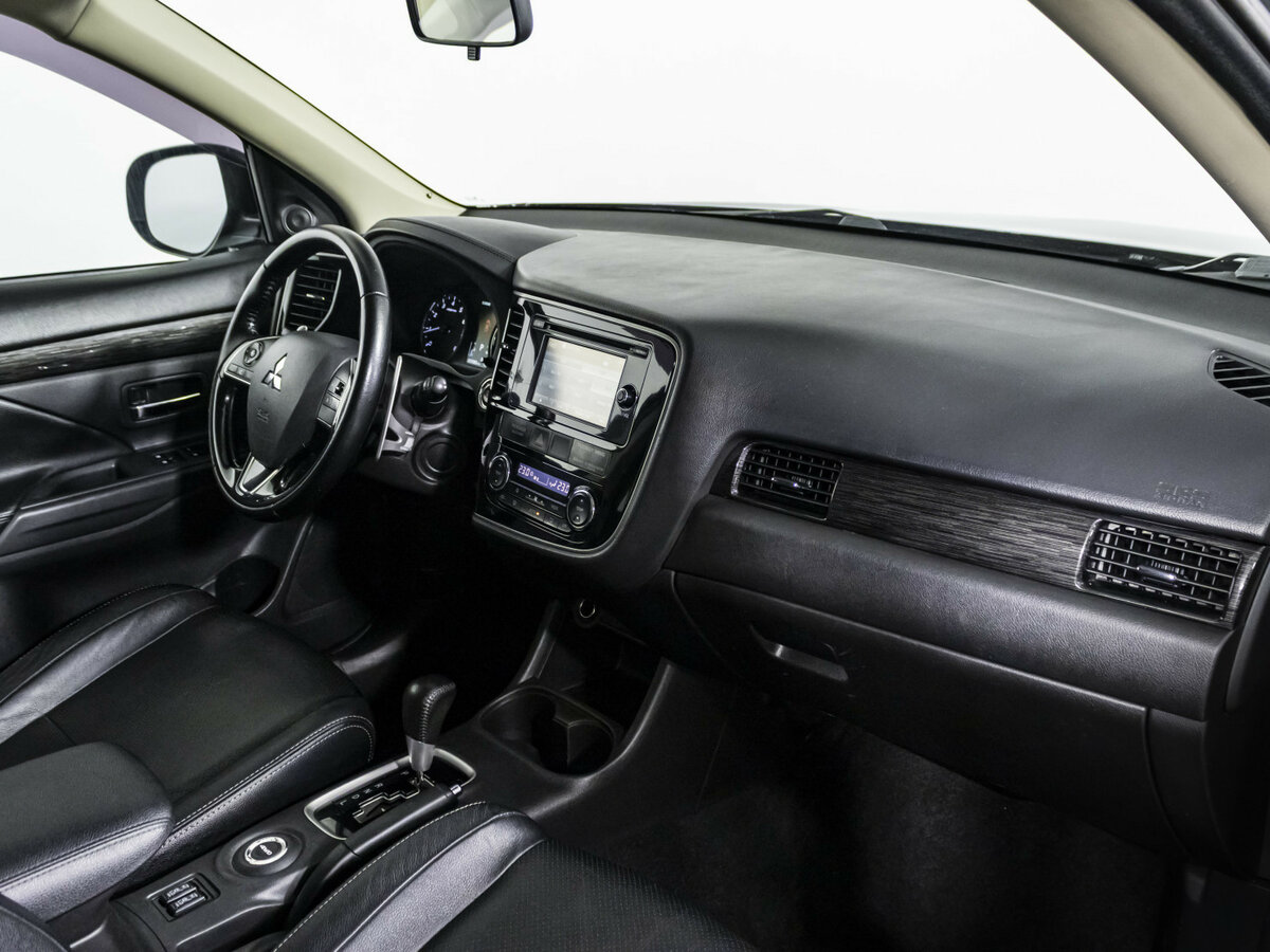 Купить Mitsubishi Outlander с пробегом. Фото: #6