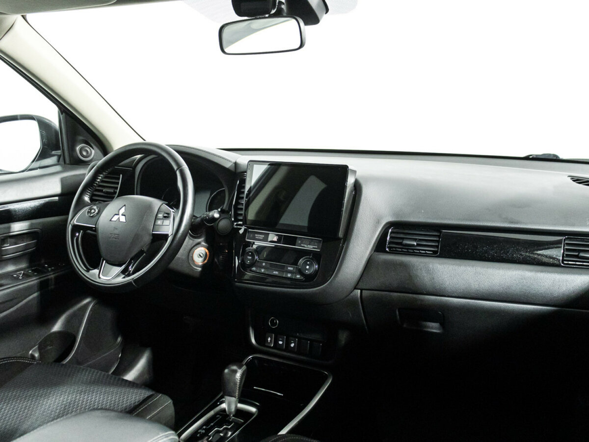 Купить Mitsubishi Outlander с пробегом. Фото: #8