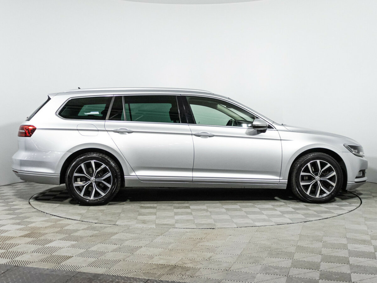 Купить Volkswagen Passat с пробегом. Фото: #3