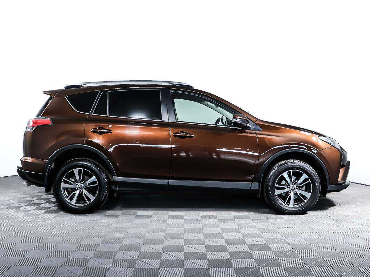 Купить Toyota RAV4 с пробегом. Фото: #3