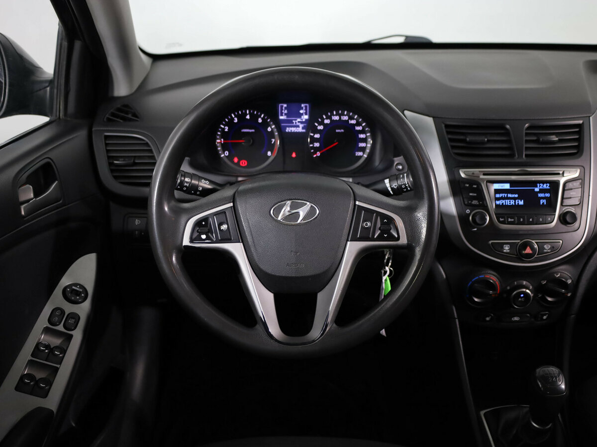 Купить Hyundai Solaris с пробегом. Фото: #7