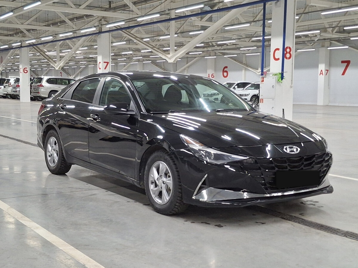 Купить Hyundai Elantra с пробегом. Фото: #2