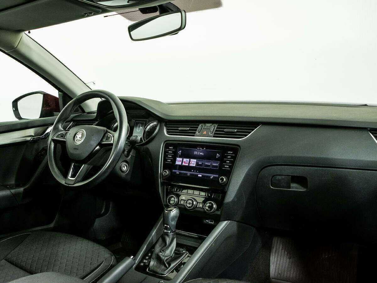 Купить Skoda Octavia с пробегом. Фото: #8