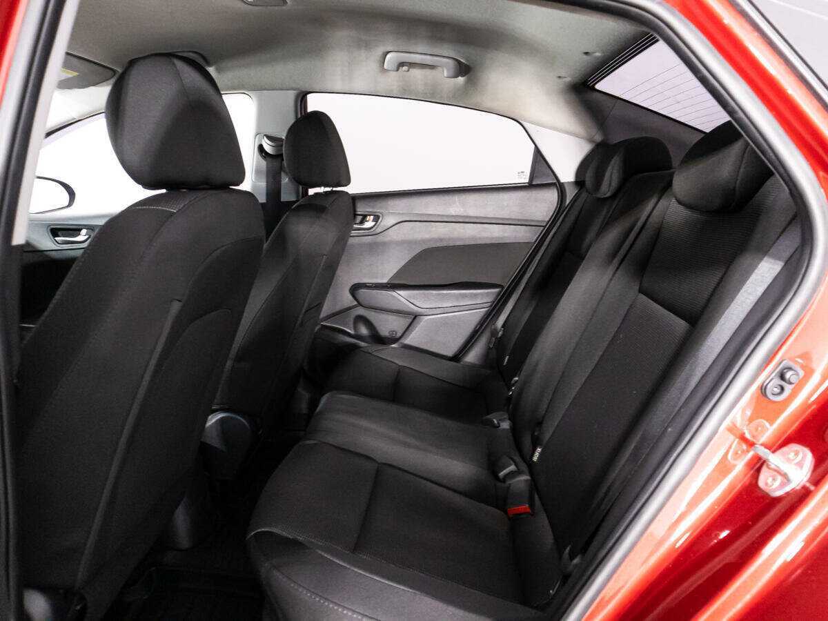 Купить Hyundai Solaris с пробегом. Фото: #9