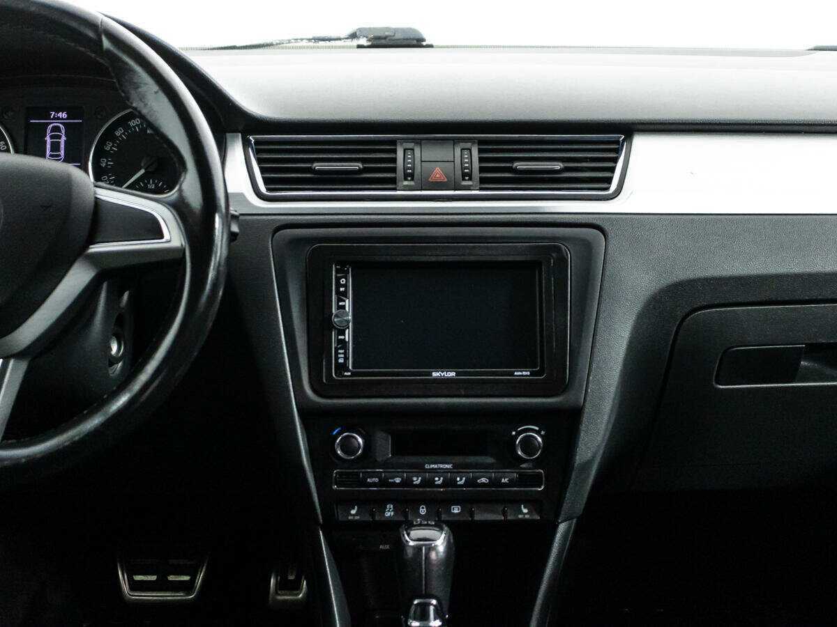 Купить Skoda Rapid с пробегом. Фото: #8