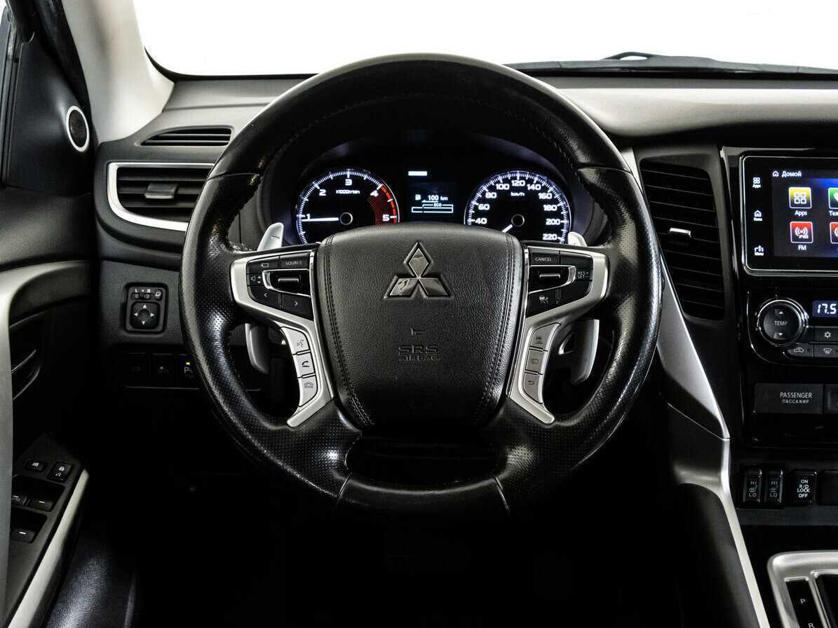 Купить Mitsubishi Pajero Sport с пробегом. Фото: #8