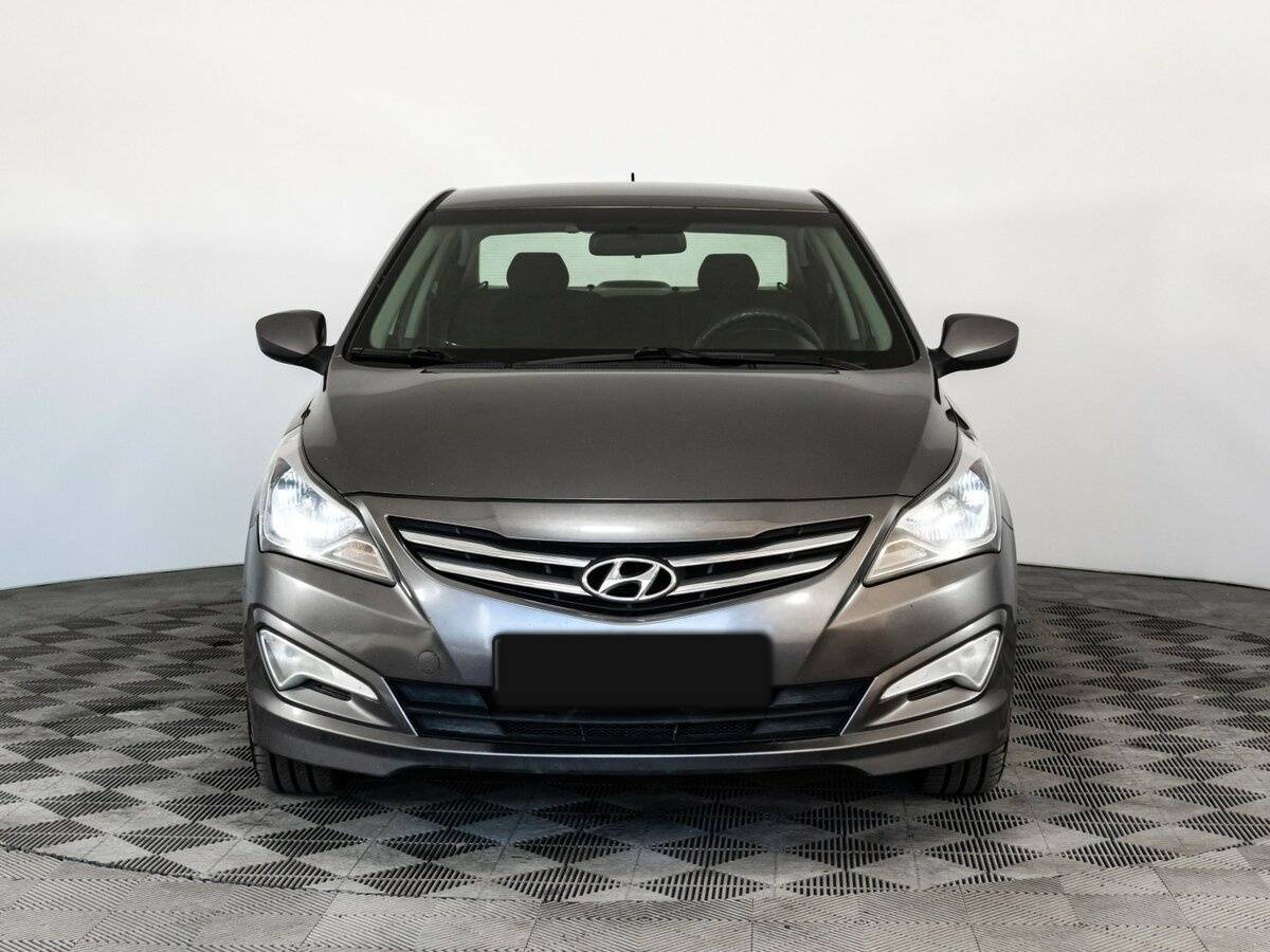 Купить Hyundai Solaris с пробегом. Фото: #1