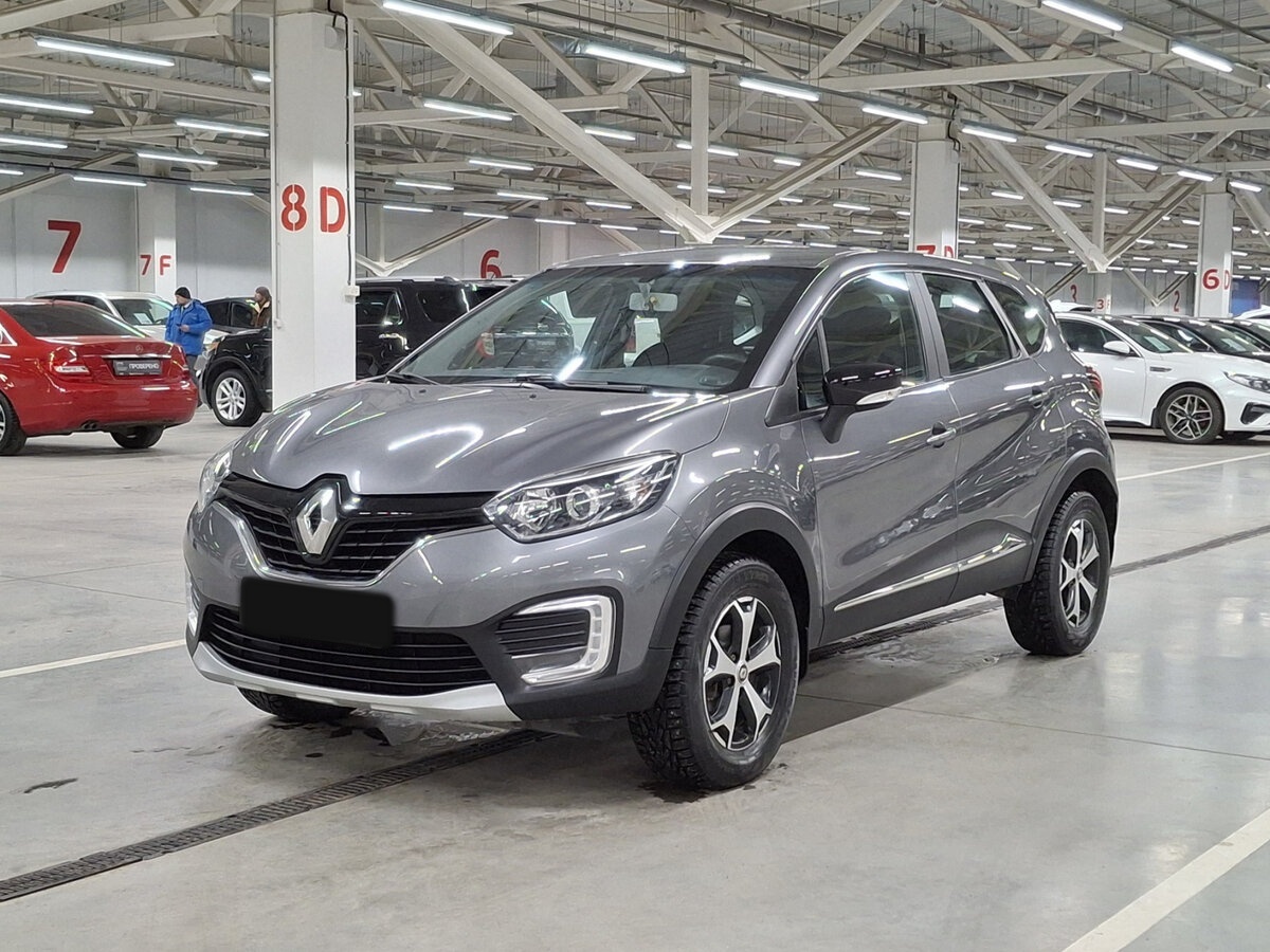 Купить Renault Kaptur с пробегом. Посмотреть фото