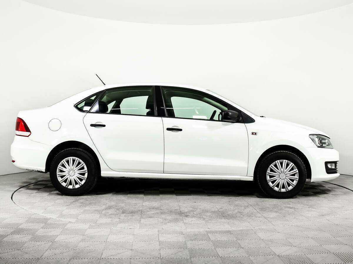 Купить Volkswagen Polo с пробегом. Фото: #3
