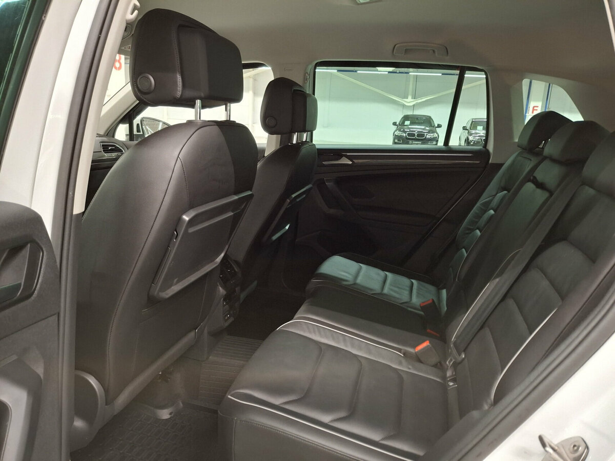 Купить Volkswagen Tiguan с пробегом. Фото: #11