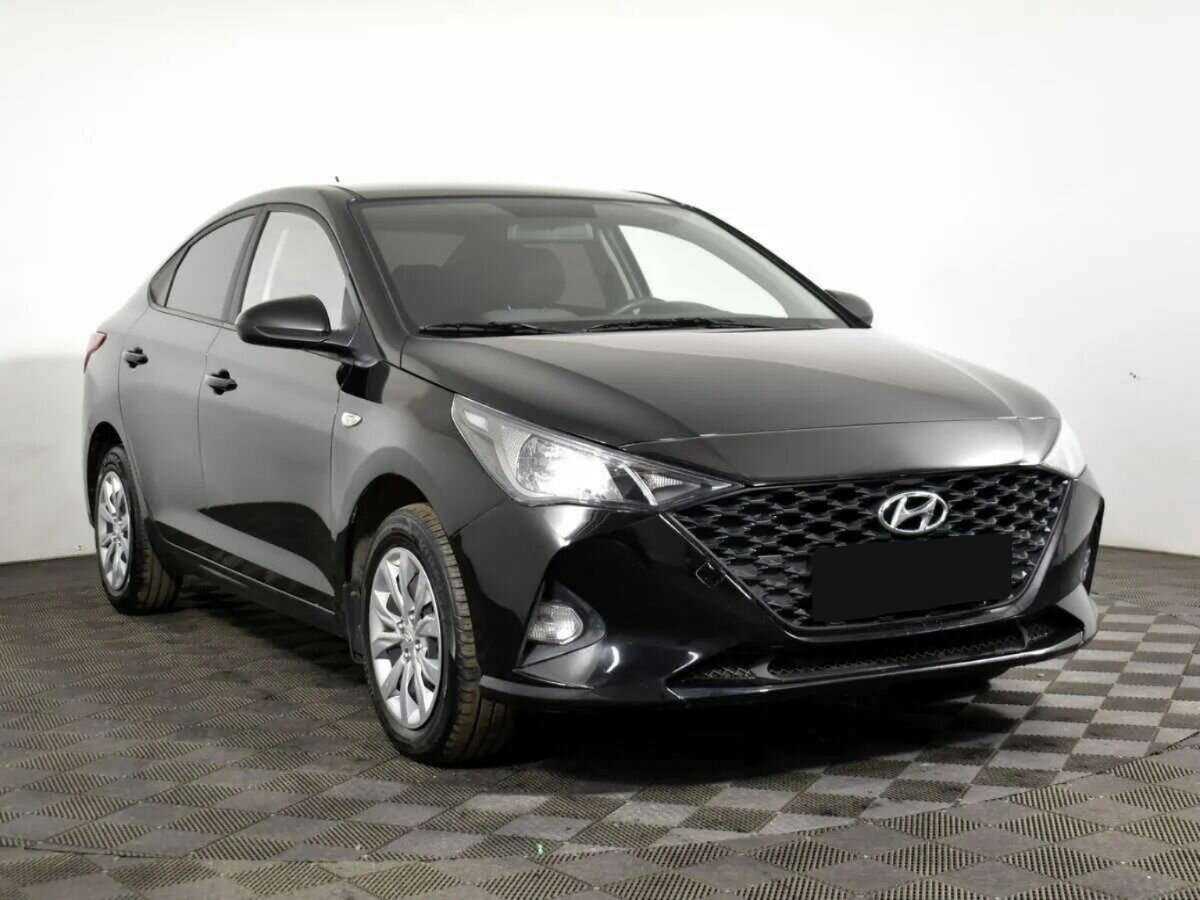Купить Hyundai Solaris с пробегом. Фото: #2
