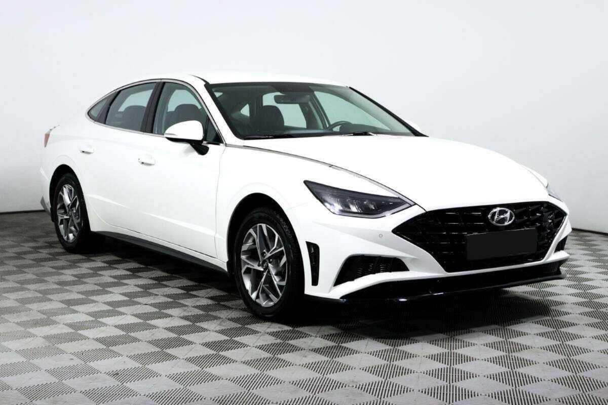Купить Hyundai Sonata с пробегом. Фото: #2