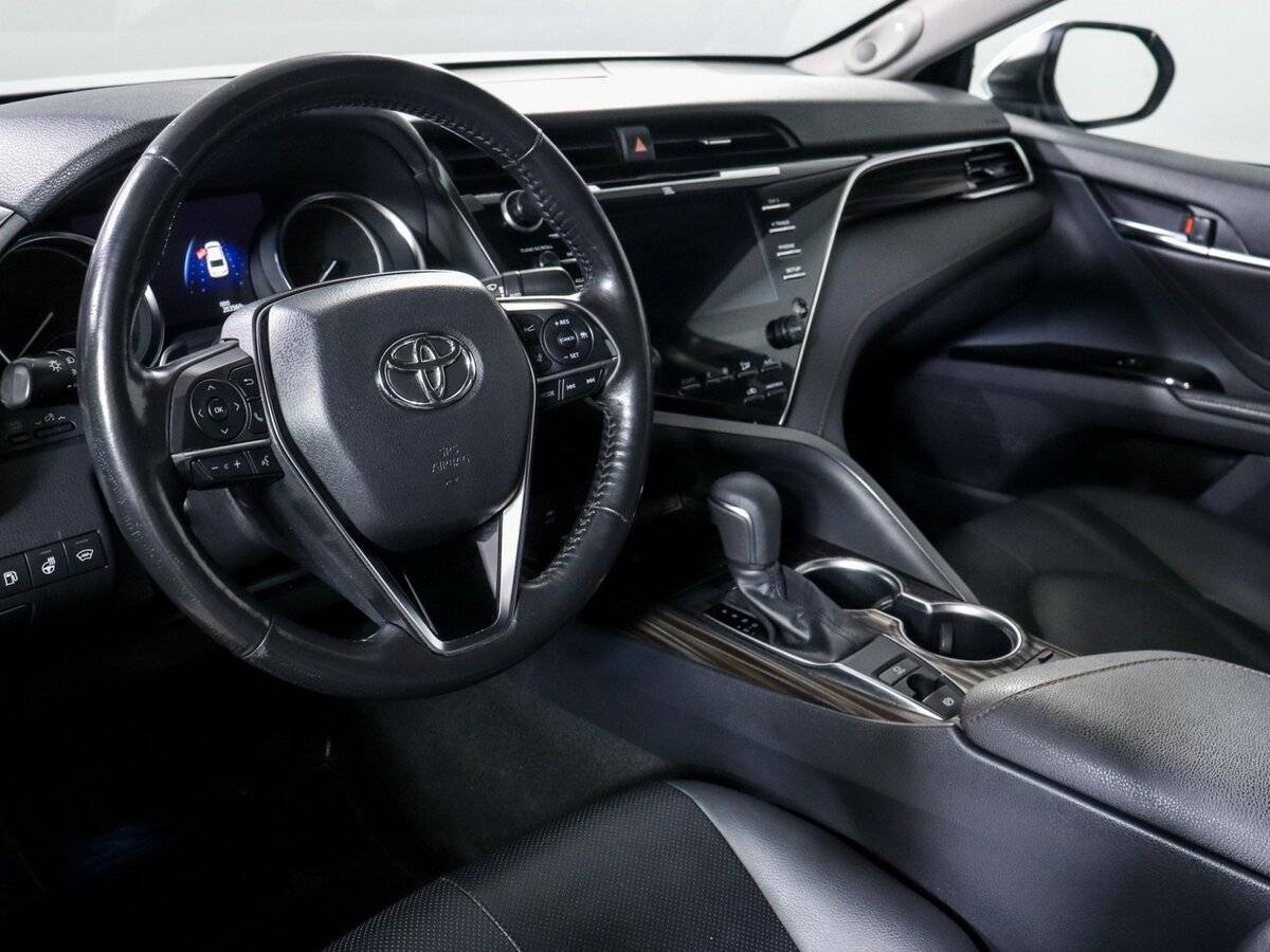 Купить Toyota Camry с пробегом. Фото: #13