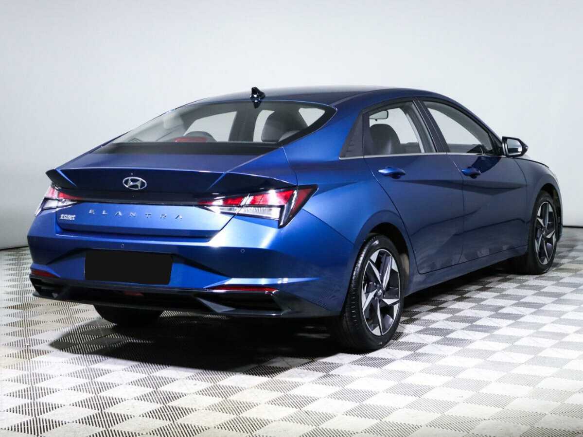 Купить Hyundai Elantra с пробегом. Фото: #3