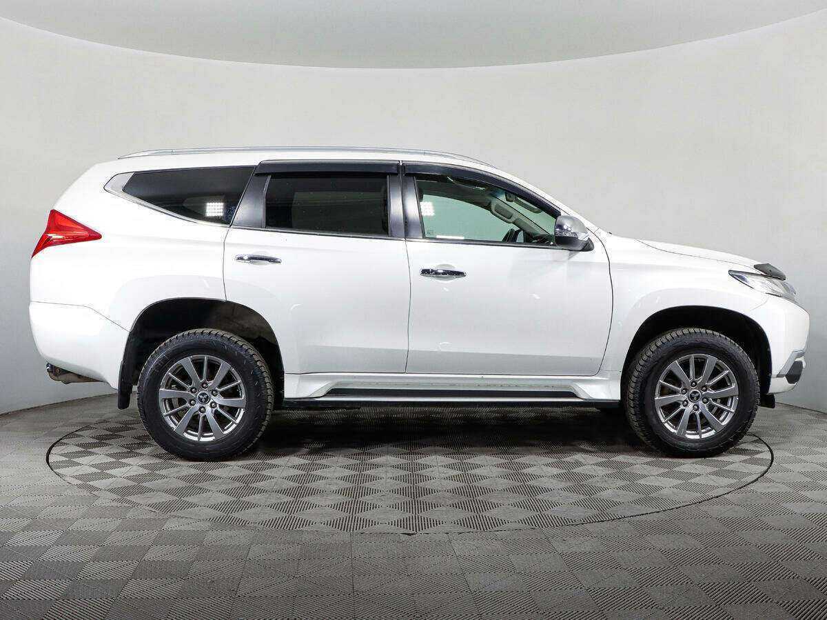 Купить Mitsubishi Pajero Sport с пробегом. Фото: #3