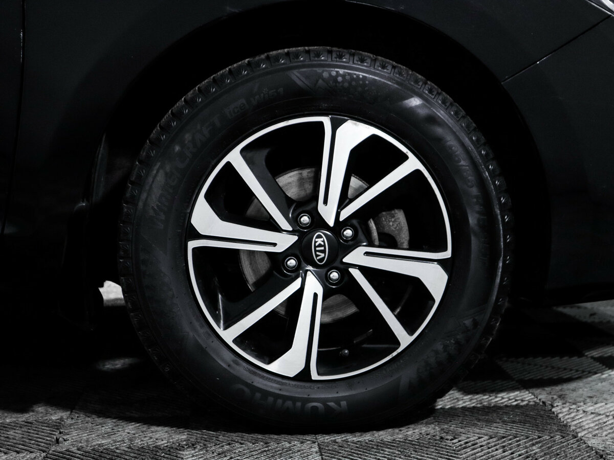 Купить Hyundai Solaris с пробегом. Фото: #11