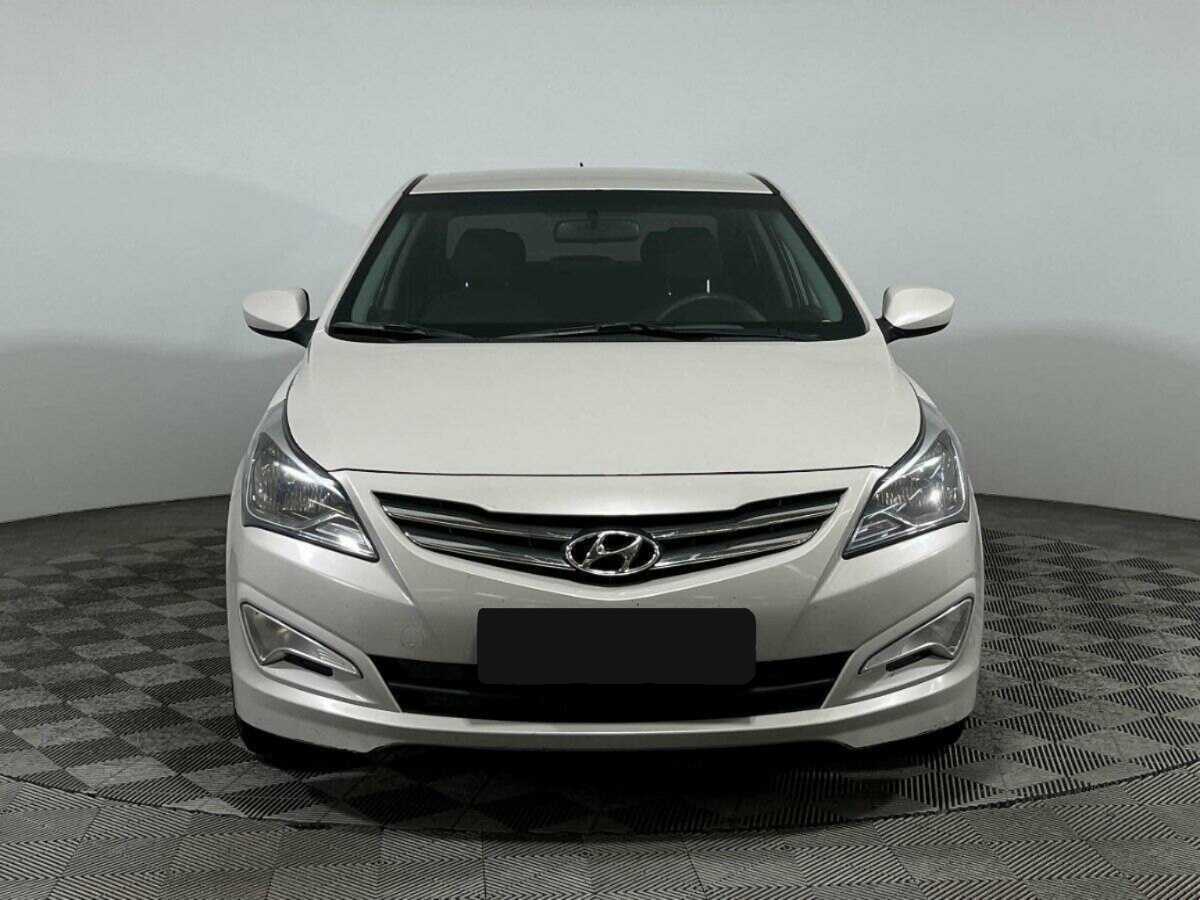 Купить Hyundai Solaris с пробегом. Фото: #1