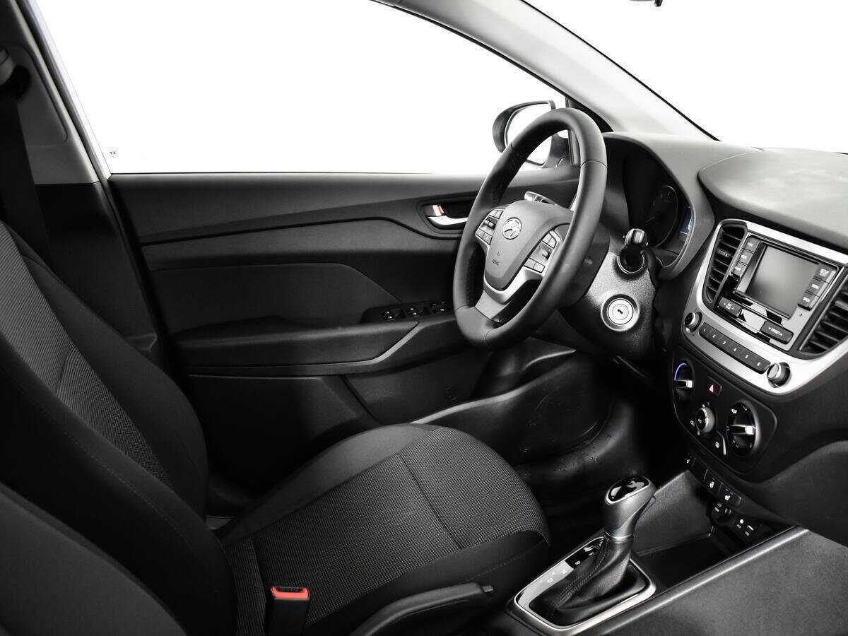 Купить Hyundai Solaris с пробегом. Фото: #8