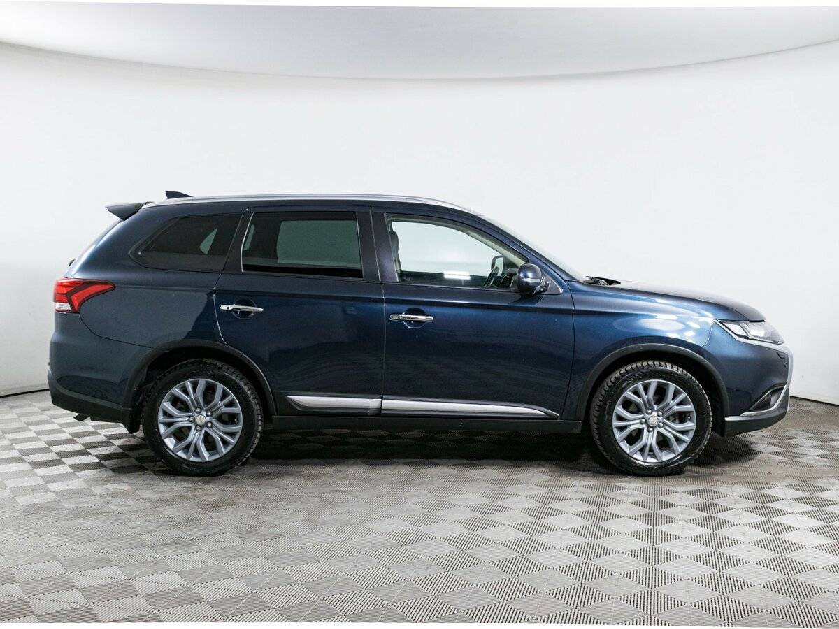 Купить Mitsubishi Outlander с пробегом. Фото: #3