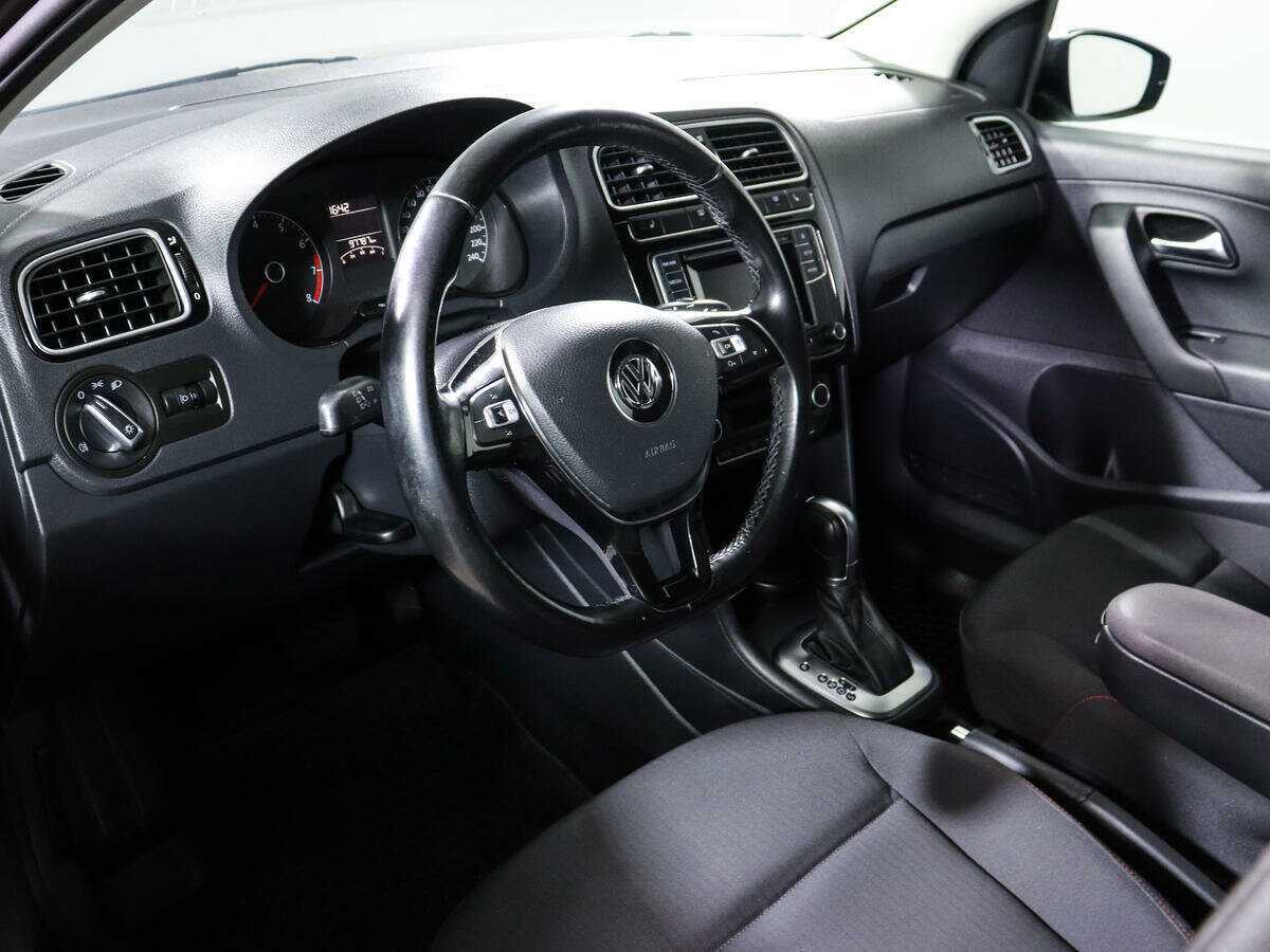 Купить Volkswagen Polo с пробегом. Фото: #13