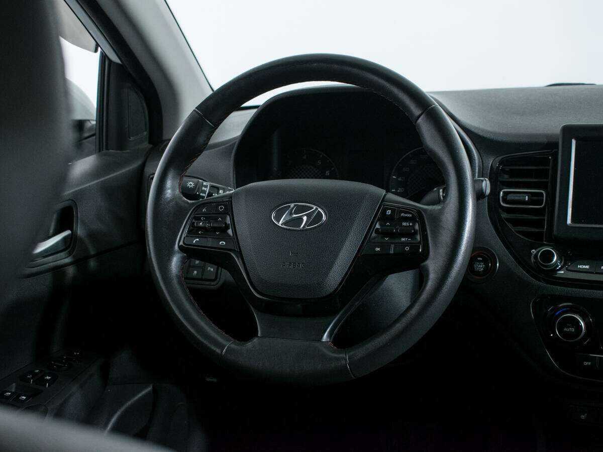 Купить Hyundai Solaris с пробегом. Фото: #13