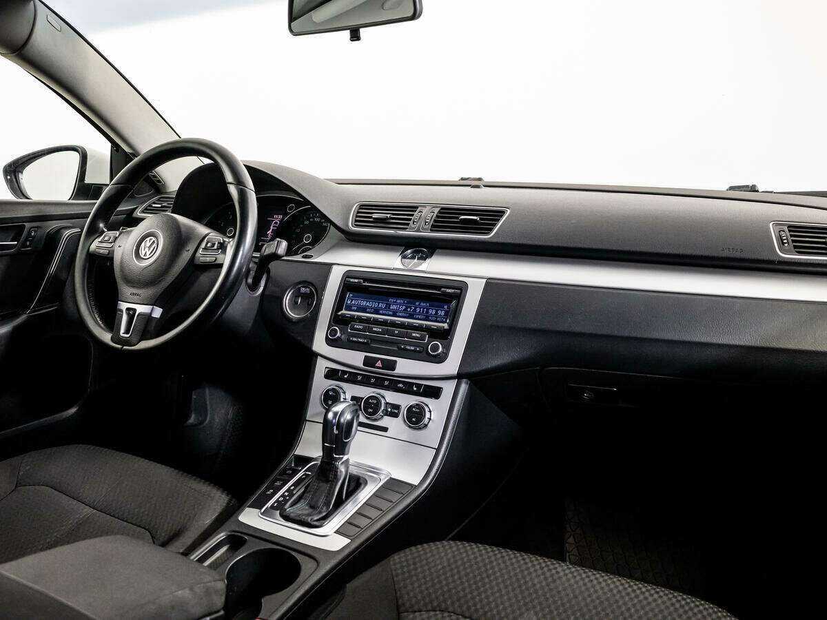 Купить Volkswagen Passat с пробегом. Фото: #8