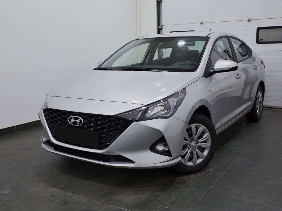 Купить Hyundai Solaris с пробегом. Фото: #0