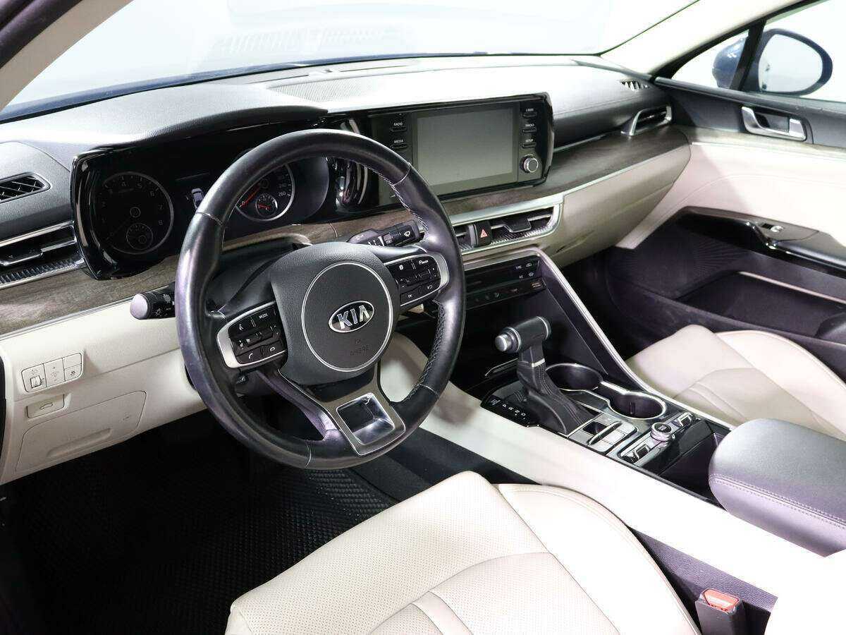 Купить Kia K5 с пробегом. Фото: #11