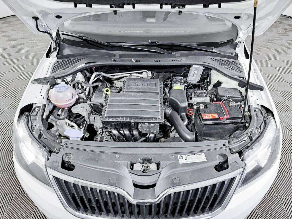 Купить Skoda Rapid с пробегом. Фото: #8