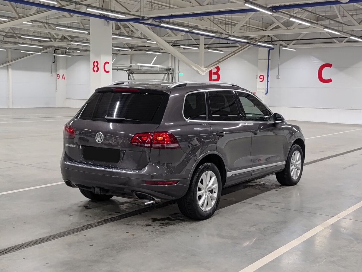 Купить Volkswagen Touareg с пробегом. Фото: #4