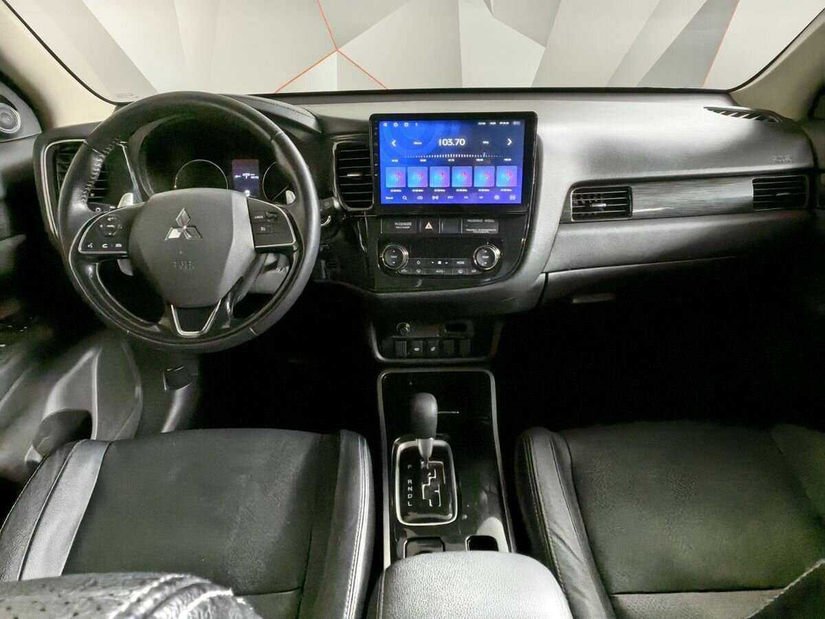 Купить Mitsubishi Outlander с пробегом. Фото: #9