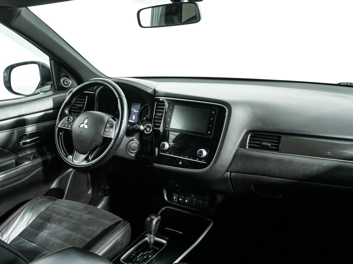 Купить Mitsubishi Outlander с пробегом. Фото: #8
