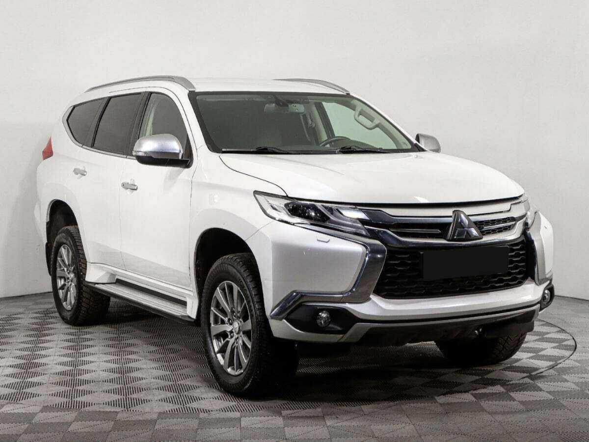 Купить Mitsubishi Pajero Sport с пробегом. Фото: #2
