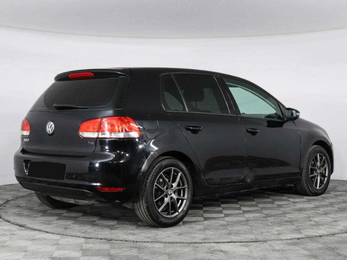 Купить Volkswagen Golf с пробегом. Фото: #2